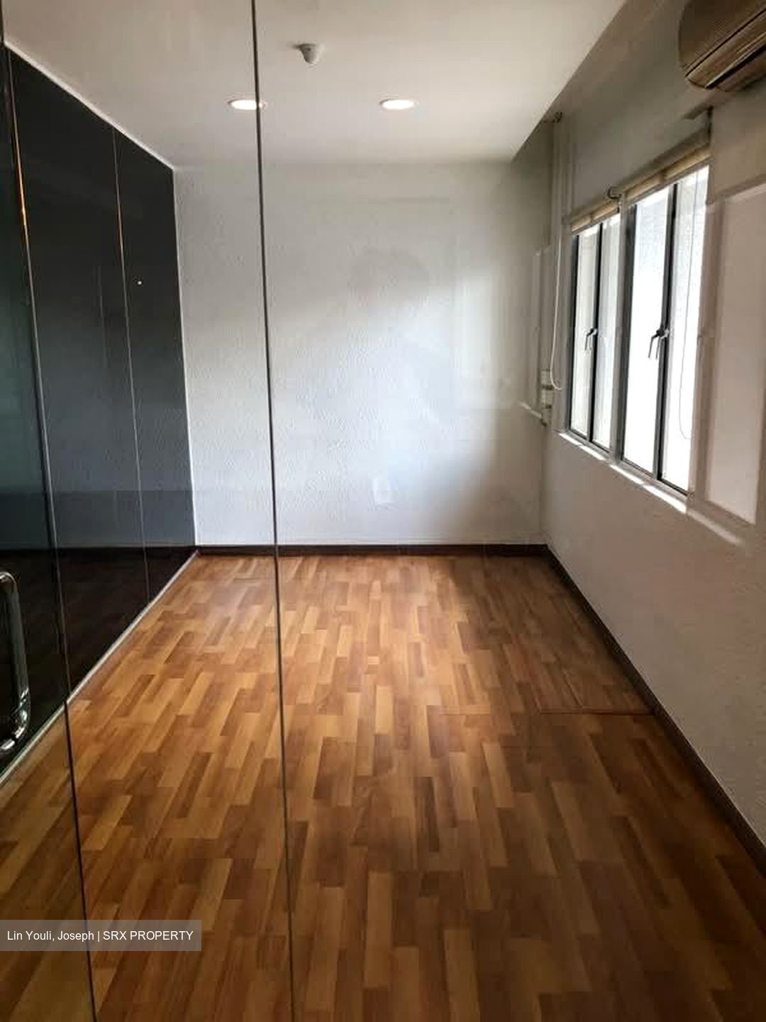 Hoa Nam Building (D8), Office #569187561